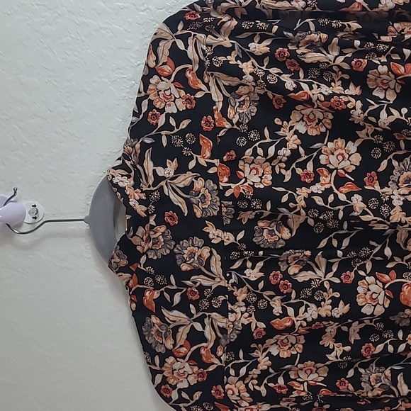 Angie Black and Tan Floral Dress Mini Size Small - Picture 6 of 8
